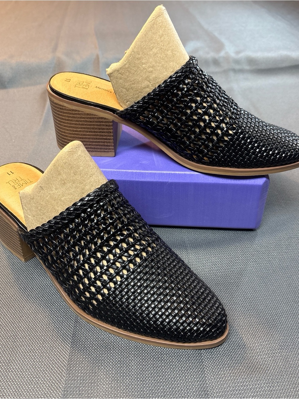 Time and Tru Black Woven Mule Heels memory foam insoles size 11, 2.5” block heel